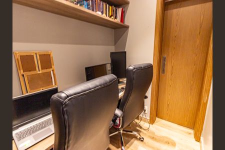 Apartamento à venda com 159m², 3 quartos e 2 vagasEscritório