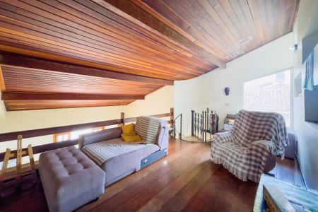 Casa de condomínio para alugar com 175m², 3 quartos e 5 vagasMezzanino