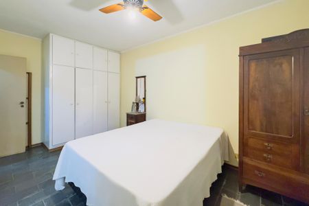 Casa de condomínio para alugar com 175m², 3 quartos e 5 vagasSuíte