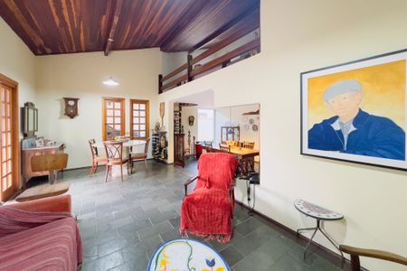 Casa de condomínio para alugar com 175m², 3 quartos e 5 vagasSala