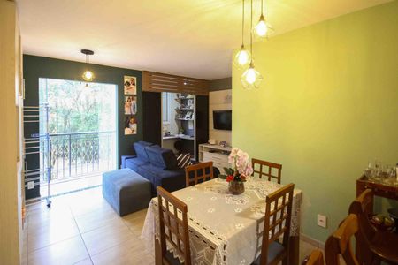 Sala de apartamento à venda com 2 quartos, 58m² em Vila Cunha Bueno, São Paulo