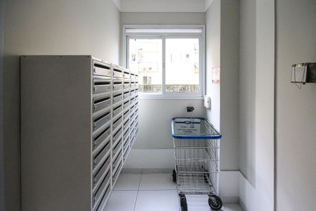 Apartamento à venda com 58m², 2 quartos e 1 vaga Apartamento à venda com 58m², 2 quartos e 1 vagaHall