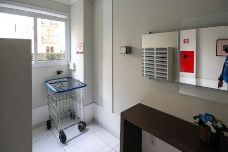 Apartamento à venda com 58m², 2 quartos e 1 vaga Apartamento à venda com 58m², 2 quartos e 1 vagaHall