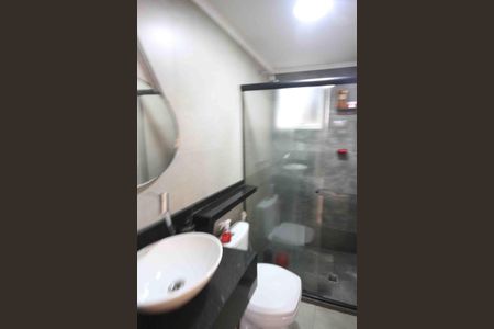 Apartamento à venda com 58m², 2 quartos e 1 vaga Apartamento à venda com 58m², 2 quartos e 1 vagaBanheiro Social