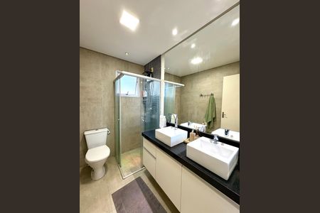 Apartamento à venda com 48m², 2 quartos e 1 vaga Apartamento à venda com 48m², 2 quartos e 1 vagaBanheiro Social