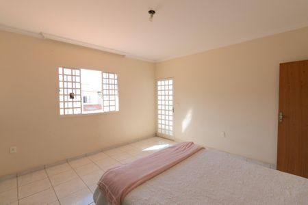 Casa para alugar com 240m², 3 quartos e 4 vagas Casa para alugar com 240m², 3 quartos e 4 vagasSuíte