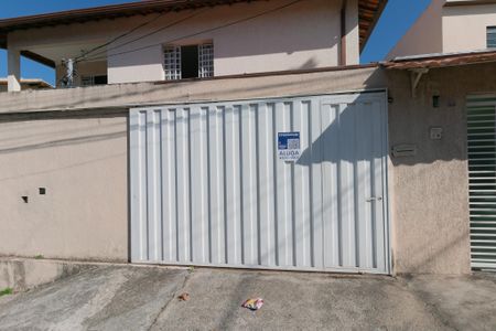 Casa para alugar com 240m², 3 quartos e 4 vagas Casa para alugar com 240m², 3 quartos e 4 vagasFachada