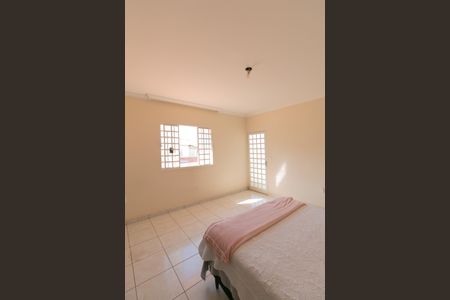 Casa para alugar com 240m², 3 quartos e 4 vagas Casa para alugar com 240m², 3 quartos e 4 vagasSuíte