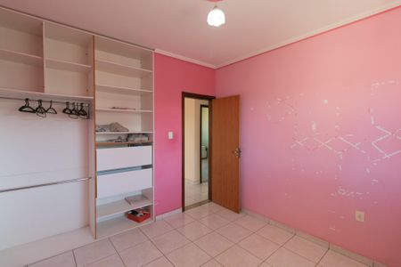 Casa para alugar com 240m², 3 quartos e 4 vagas Casa para alugar com 240m², 3 quartos e 4 vagasQuarto 2