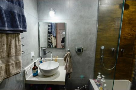 Apartamento à venda com 122m², 3 quartos e 1 vaga Apartamento à venda com 122m², 3 quartos e 1 vagaBanheiro Social