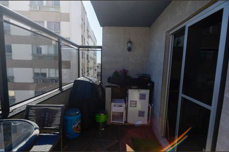 Apartamento à venda com 122m², 3 quartos e 1 vaga Apartamento à venda com 122m², 3 quartos e 1 vagaVaranda