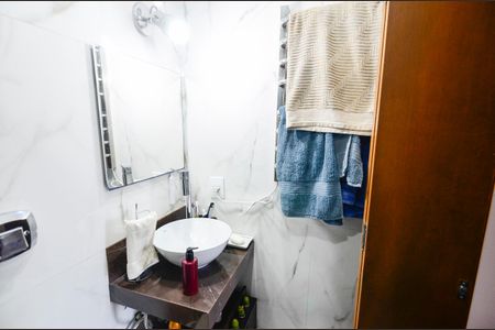 Apartamento à venda com 122m², 3 quartos e 1 vaga Apartamento à venda com 122m², 3 quartos e 1 vagaBanheiro da Suíte