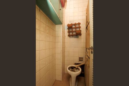 Apartamento à venda com 175m², 5 quartos e 1 vagaBanheiro de Serviço