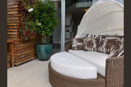 Apartamento para alugar com 105m², 1 quarto e 2 vagasvaranda