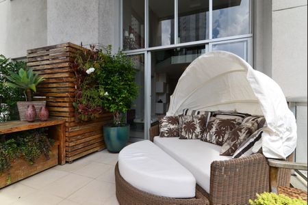 Apartamento para alugar com 105m², 1 quarto e 2 vagasvaranda