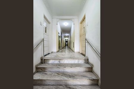 Apartamento à venda com 55m², 2 quartos e sem vagaHall social