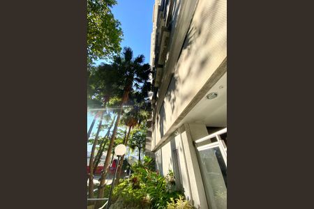 Apartamento para alugar com 110m², 3 quartos e 1 vaga Apartamento para alugar com 110m², 3 quartos e 1 vagaFachada