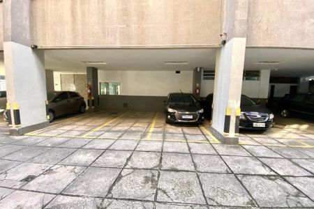 Apartamento para alugar com 110m², 3 quartos e 1 vaga Apartamento para alugar com 110m², 3 quartos e 1 vagaGaragem