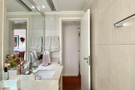 Apartamento para alugar com 110m², 3 quartos e 1 vaga Apartamento para alugar com 110m², 3 quartos e 1 vagaBanheiro