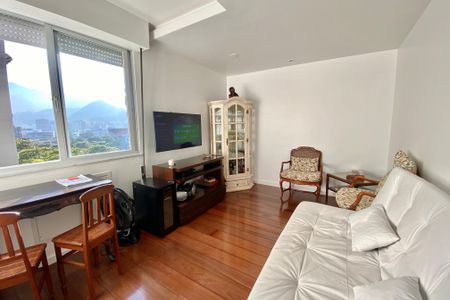 Apartamento para alugar com 110m², 3 quartos e 1 vaga Apartamento para alugar com 110m², 3 quartos e 1 vagaSala de estar