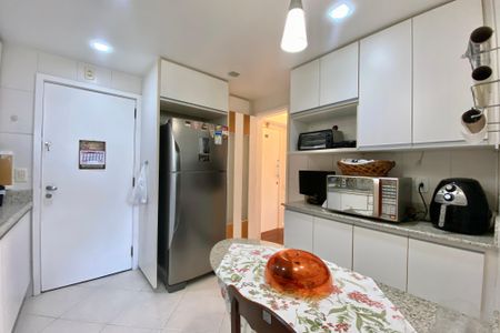 Apartamento para alugar com 110m², 3 quartos e 1 vaga Apartamento para alugar com 110m², 3 quartos e 1 vagaCozinha