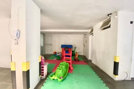 Apartamento para alugar com 110m², 3 quartos e 1 vaga Apartamento para alugar com 110m², 3 quartos e 1 vagaÁrea comum playground