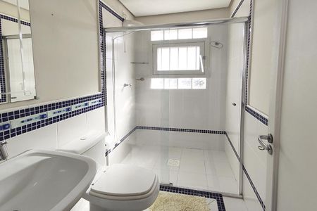 Casa à venda com 102m², 4 quartos e 2 vagas Casa à venda com 102m², 4 quartos e 2 vagasBanheiro 2