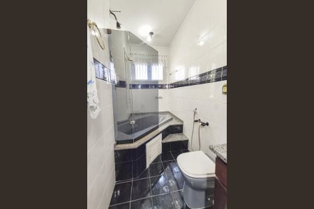 Casa à venda com 102m², 4 quartos e 2 vagas Casa à venda com 102m², 4 quartos e 2 vagasBanheiro 3