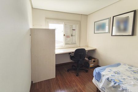 Casa à venda com 102m², 4 quartos e 2 vagas Casa à venda com 102m², 4 quartos e 2 vagasQuarto 2