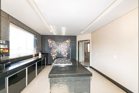 Casa para alugar com 365m², 4 quartos e 8 vagasCozinha