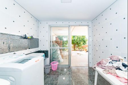 Casa para alugar com 365m², 4 quartos e 8 vagasÁrea de Serviço