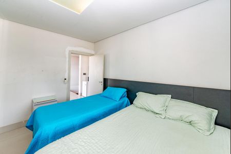 Casa para alugar com 365m², 4 quartos e 8 vagasQuarto 2