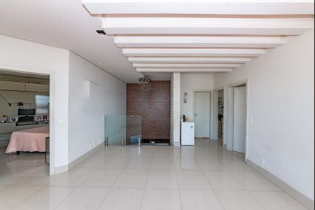 Casa para alugar com 365m², 4 quartos e 8 vagasSala 2