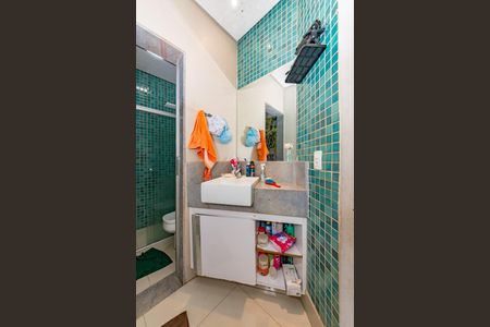 Casa para alugar com 365m², 4 quartos e 8 vagasBanheiro Social 2