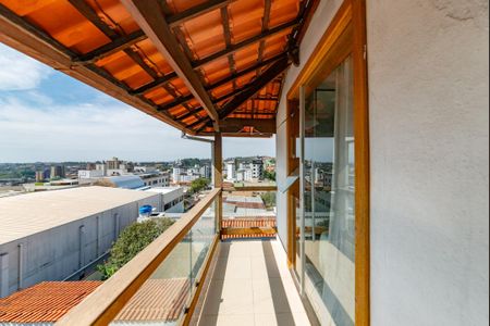 Casa para alugar com 365m², 4 quartos e 8 vagasVaranda do Quarto 2