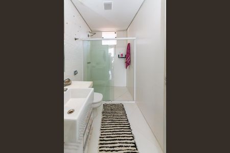 Casa para alugar com 365m², 4 quartos e 8 vagasBanheiro Social 1