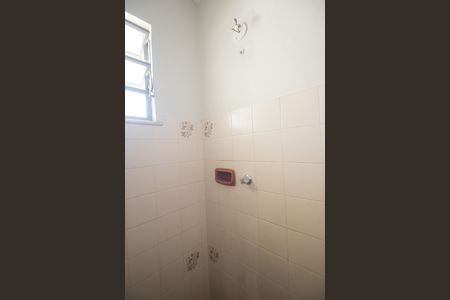 Banheiro de apartamento para alugar com 1 quarto, 40m² em Trindade, São Gonçalo