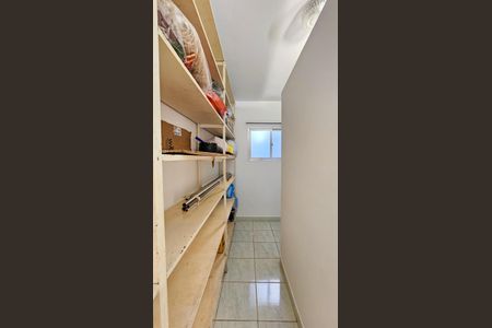 Casa à venda com 900m², 5 quartos e 4 vagas Casa à venda com 900m², 5 quartos e 4 vagasBanheiro de Serviço