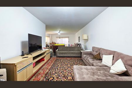 Casa à venda com 900m², 5 quartos e 4 vagas Casa à venda com 900m², 5 quartos e 4 vagasSala