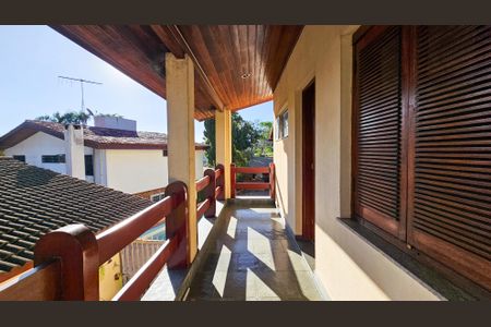 Casa à venda com 900m², 5 quartos e 4 vagas Casa à venda com 900m², 5 quartos e 4 vagasSuíte 4