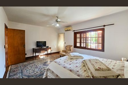 Casa à venda com 900m², 5 quartos e 4 vagas Casa à venda com 900m², 5 quartos e 4 vagasSuíte 1