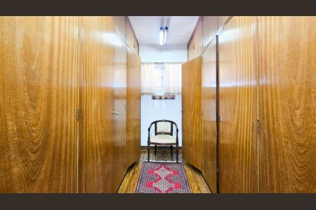 Casa à venda com 900m², 5 quartos e 4 vagas Casa à venda com 900m², 5 quartos e 4 vagasSuíte 1 Closet