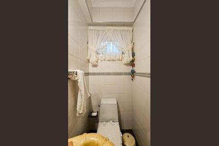 Casa à venda com 900m², 5 quartos e 4 vagas Casa à venda com 900m², 5 quartos e 4 vagasLavabo