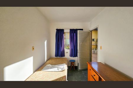 Casa à venda com 900m², 5 quartos e 4 vagas Casa à venda com 900m², 5 quartos e 4 vagasQuarto de Serviço 2