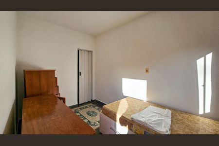 Casa à venda com 900m², 5 quartos e 4 vagas Casa à venda com 900m², 5 quartos e 4 vagasQuarto de Serviço 2