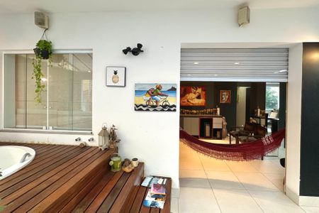 Apartamento à venda com 106m², 2 quartos e sem vagaVaranda