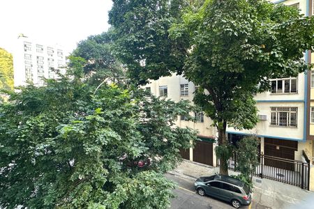 Vista da Sala de apartamento à venda com 2 quartos, 106m² em Copacabana, Rio de Janeiro