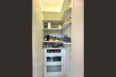 Apartamento à venda com 106m², 2 quartos e sem vagaDespensa