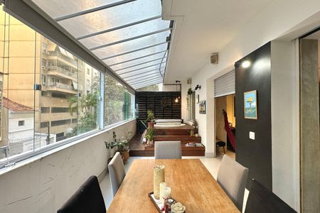 Apartamento à venda com 106m², 2 quartos e sem vagaSala