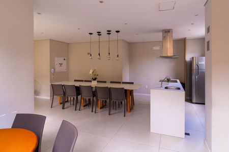 Apartamento à venda com 44m², 2 quartos e sem vagaÁrea comum - Salão de festas